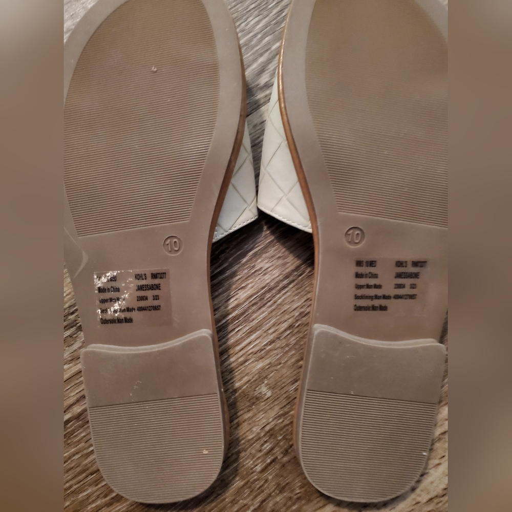 Sonoma White and Tan Slide Sandals with Quilted Design - Picture 5 of 6